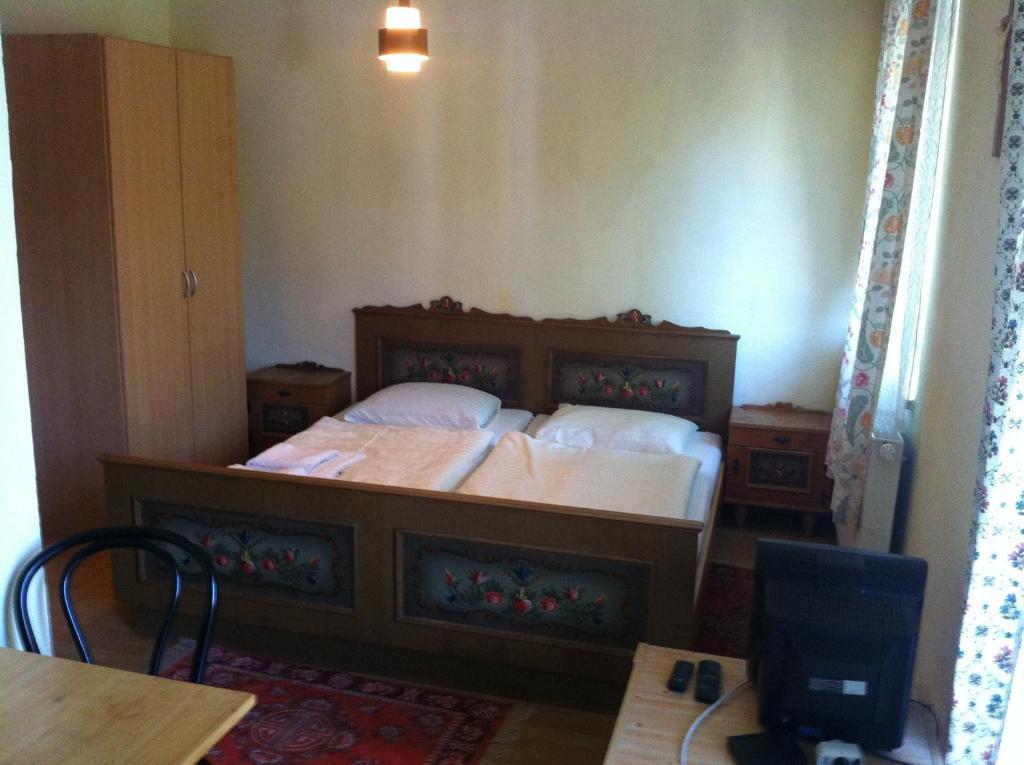 Gasthof Pension Steinberger Sankt Georgen im Attergau Room photo